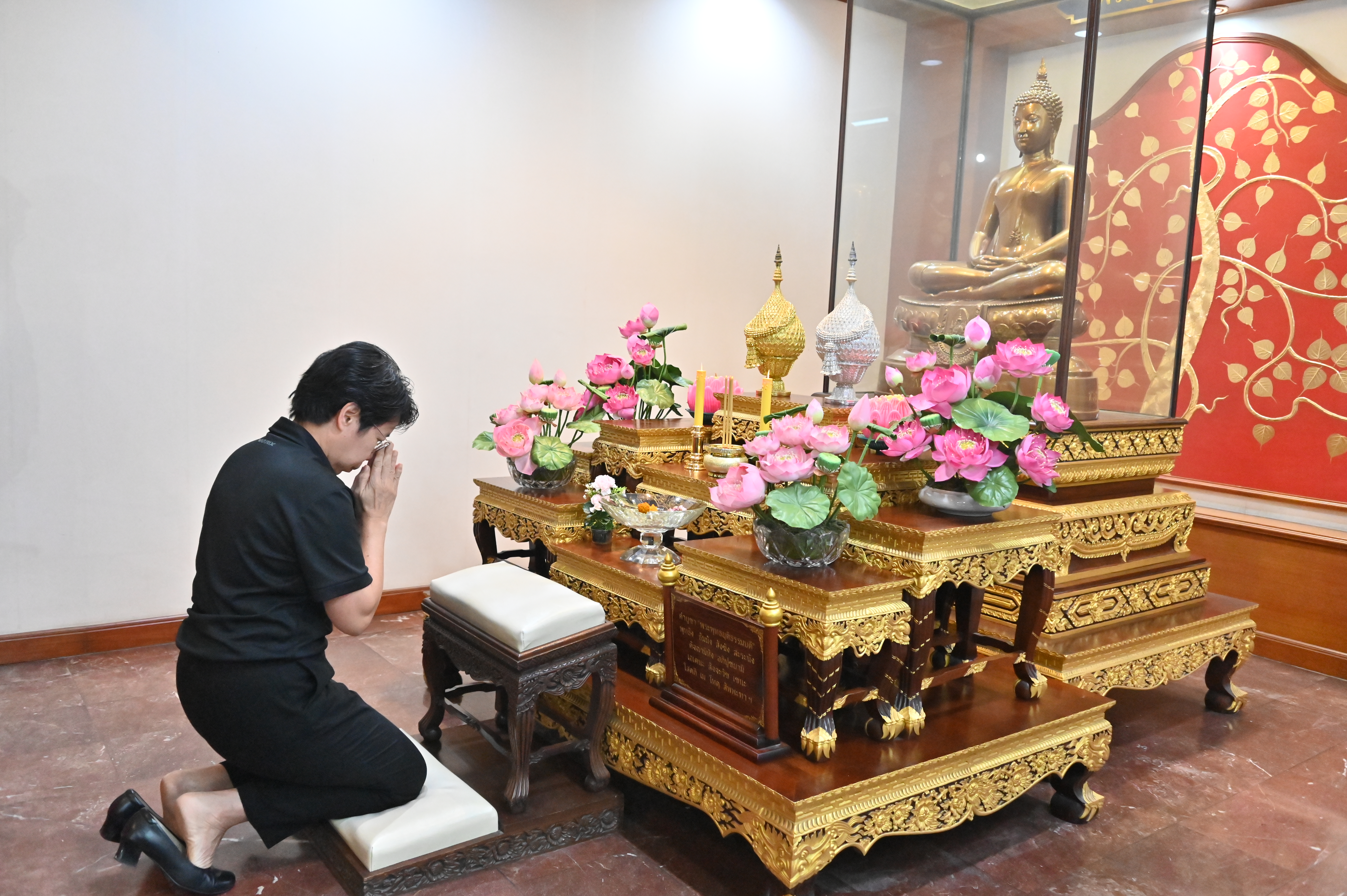 กรมบังคับคดี จัดกิจกรรมทำบุญตักบาตร ประจำเดือนมิถุนายน 2569